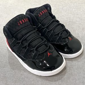 Nike Air Jordan Max Aura (TD) AQ9215-006 Toddler Shoes Black & Red size US 10C